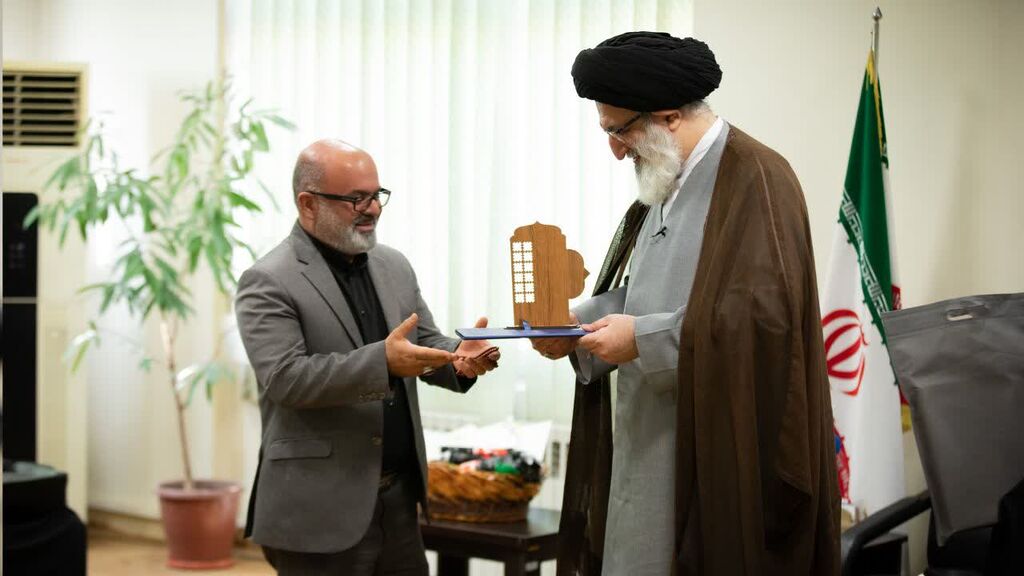 برگزیدگان جشنواره‌ی «شهیده ریحانه سلطانی‌نژاد» تجلیل شدند