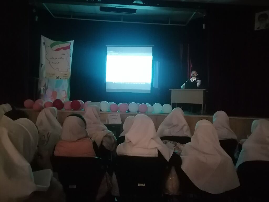 اجرای مانور پدافند غیرعامل و آموزش ایمنی برای کودکان در مرکز شماره سه ارومیه