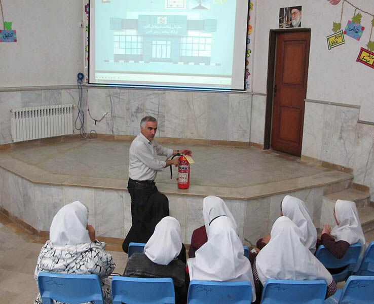 برگزاری برنامههای متنوع هفته پدافند غیرعامل در مراکز کانون استان اردبیل