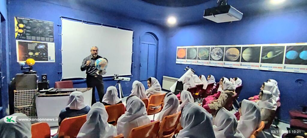 بازدید ۷۵ دانشآموز سنندجی از دنیای علم و فناوری