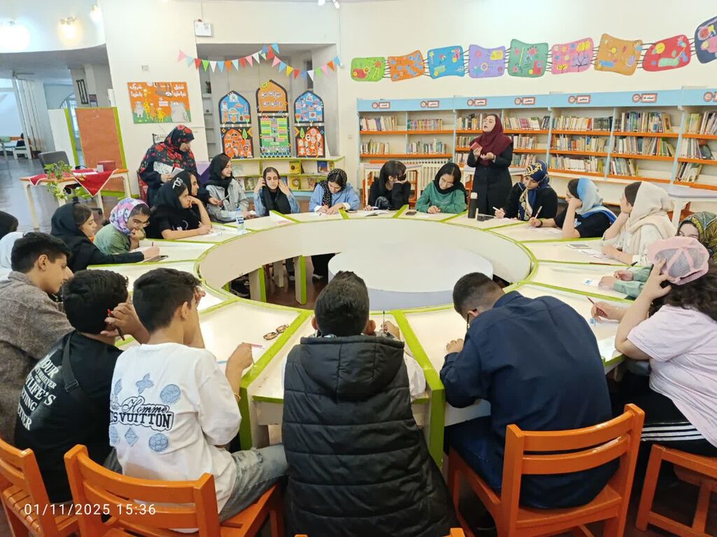 کتاب‌خوانی روی موج رادیو؛ درخشش اعضای مرکز ۲ کانون پرورش فکری کودکان و نوجوان استان تهران در برنامه «کتاب فرهنگ»