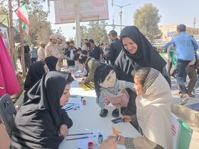 حضور پرشور همکاران کانون پرورش فکری سیستان و بلوچستان در راهپیمایی روز دانش آموز