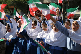 گرامیداشت روز دانش‌آموز و ۱۳ آبان در شهرستان سمنان