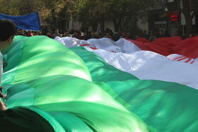 برپایی غرفه کانون پرورش فکری کودکان و نوجوانان، در مسیر راهپیمایی ۱۳آبان ۱۴۰۴، با شعار (متحد و استوار ، مقابل استکبار)۲