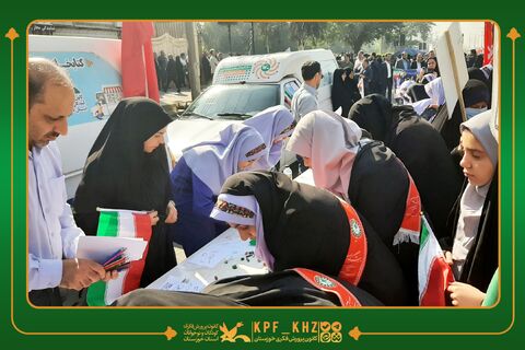 ایستگاه فرهنگی‌هنری کانون پرورش فکری در راهپیمایی ۱۳ آبان اهواز