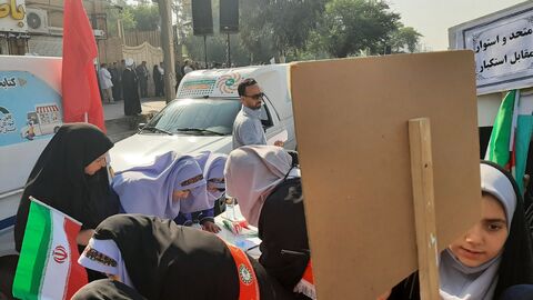 ایستگاه فرهنگی‌هنری کانون پرورش فکری در راهپیمایی ۱۳ آبان اهواز