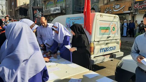 ایستگاه فرهنگی‌هنری کانون پرورش فکری در راهپیمایی ۱۳ آبان اهواز