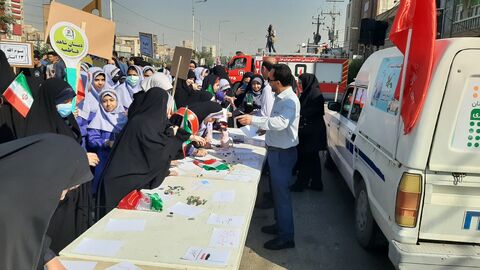 ایستگاه فرهنگی‌هنری کانون پرورش فکری در راهپیمایی ۱۳ آبان اهواز