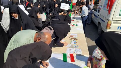 ایستگاه فرهنگی‌هنری کانون پرورش فکری در راهپیمایی ۱۳ آبان اهواز