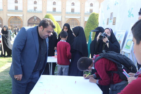 حضور پررنگ کانون پرورش فکری کودکان و نوجوانان استان اصفهان در مراسم ۱۳ آبان ۱۴۰۴