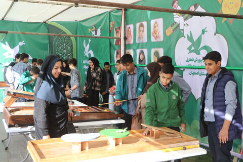 حضور پررنگ کانون پرورش فکری کودکان و نوجوانان استان اصفهان در مراسم ۱۳ آبان ۱۴۰۴