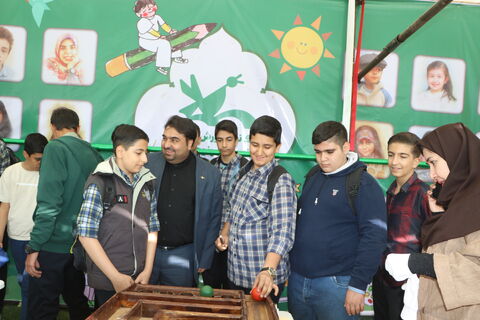حضور پررنگ کانون پرورش فکری کودکان و نوجوانان استان اصفهان در مراسم ۱۳ آبان ۱۴۰۴