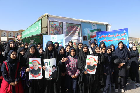 حضور پررنگ کانون پرورش فکری کودکان و نوجوانان استان اصفهان در مراسم ۱۳ آبان ۱۴۰۴