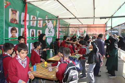 حضور پررنگ کانون پرورش فکری کودکان و نوجوانان استان اصفهان در مراسم ۱۳ آبان ۱۴۰۴