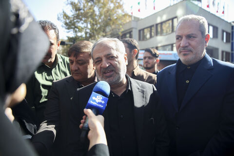 حضور مدیرعامل کانون در راهپیمایی گرامیداشت روز ۱۳ آبان