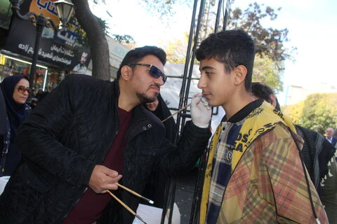 شبرپایی غرفه کانون پرور در مسیر راهپیمایی 13آبان 1404 با شعار (متحد و استوار ، مقابل استکبار)1