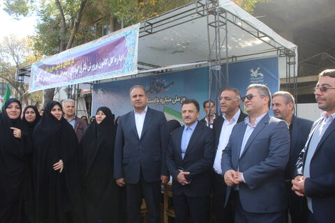 شبرپایی غرفه کانون پرور در مسیر راهپیمایی 13آبان 1404 با شعار (متحد و استوار ، مقابل استکبار)1