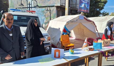 برپایی غرفه مراکز استان آذربایجان شرقی، در مسیر راهپیمایی ۱۳آبان ۱۴۰۴، با شعار (متحد و استوار ، مقابل استکبار)3