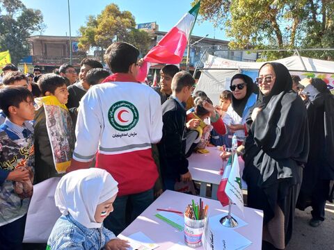 برپایی غرفه مراکز استان آذربایجان شرقی، در مسیر راهپیمایی ۱۳آبان ۱۴۰۴، با شعار (متحد و استوار ، مقابل استکبار)3