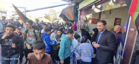 برپایی غرفه مراکز استان آذربایجان شرقی، در مسیر راهپیمایی ۱۳آبان ۱۴۰۴، با شعار (متحد و استوار ، مقابل استکبار)3