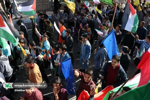حضور خانواده کانون با نوجوانان در حماسه ۱۳ آبان