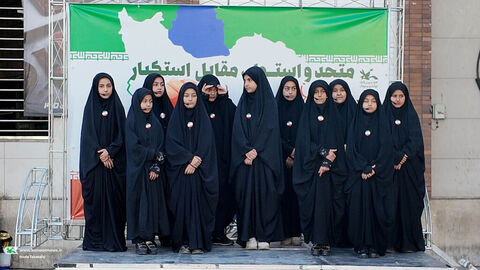 حضور کانون پرورش فکری کودکان و نوجوانان استان قم در راهپیمایی ۱۳ آبان