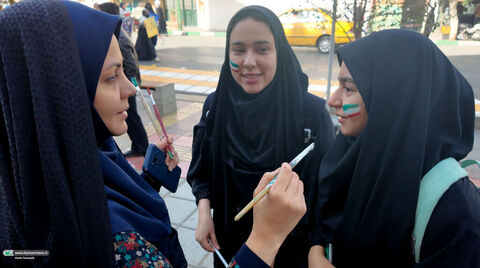 حضور کانون پرورش فکری کودکان و نوجوانان استان قم در راهپیمایی ۱۳ آبان