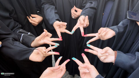 حضور کانون پرورش فکری کودکان و نوجوانان استان قم در راهپیمایی ۱۳ آبان