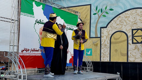 حضور کانون پرورش فکری کودکان و نوجوانان استان قم در راهپیمایی ۱۳ آبان