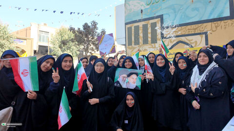 حضور کانون پرورش فکری کودکان و نوجوانان استان قم در راهپیمایی ۱۳ آبان