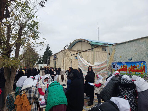 ایستگاه‌های نقاشی و چهره‌نگاری مراکز کانون پارس‌آباد، انگوت و رضی در مسیر راهپیمایی ۱۳ آبان