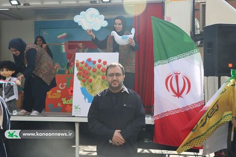 حضور مدیرعامل کانون و تماشاخانه سیار کانون استان تهران در راهپیمایی روز دانش آموز