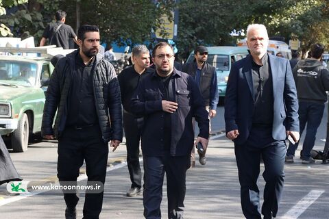 حضور مدیرعامل کانون و تماشاخانه سیار کانون استان تهران در راهپیمایی روز دانش آموز