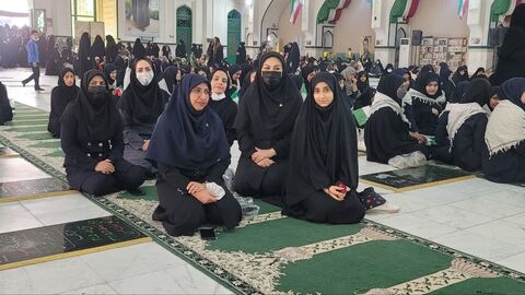 حضور مدیر کل و همکاران ستادی کانون پرورش فکری کودکان و نوجوانان در راهپیمایی یوم الله ۱۳ آبان روز