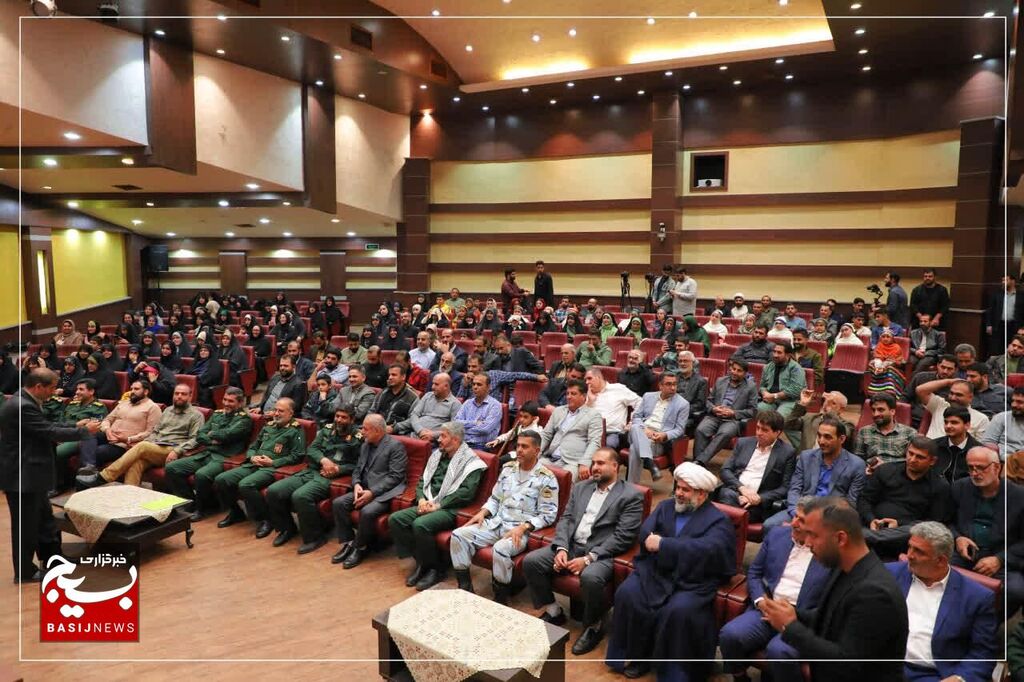 قدردانی از مدیرکل کانون پرورش فکری مازندران در دوازدهمین جشنواره دیار علویان