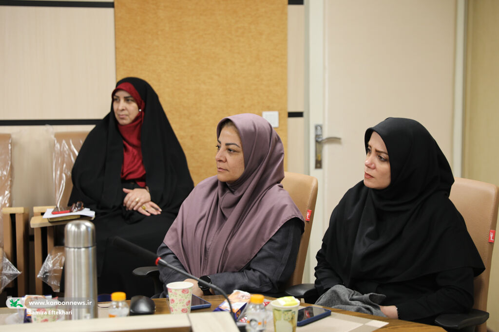 شعر ایران نیازی به موشک ندارد؛ خودش قدرت  است/ قیصر نسل جوان را دوباره عاشق شعر کرد