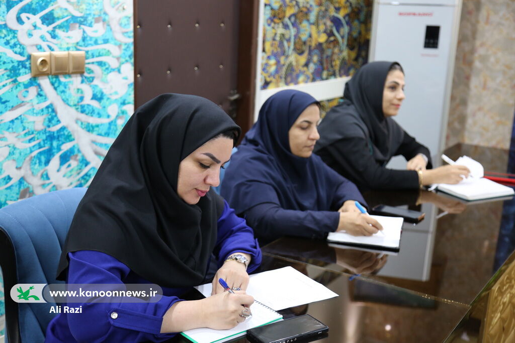 نشست هم‌اندیشی هفته‌ی کتاب و کتاب‌خوانی در کانون استان بوشهر