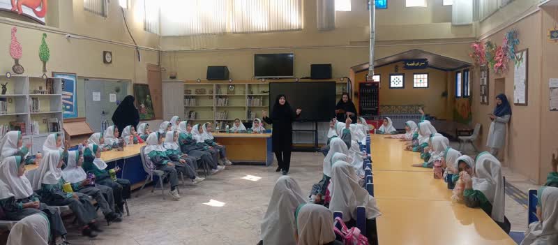 غرفهها و مراکز کانون استان مرکزی میزبان کودکان و نوجوانان در راهپیمایی یوم الله ۱۳ آبان