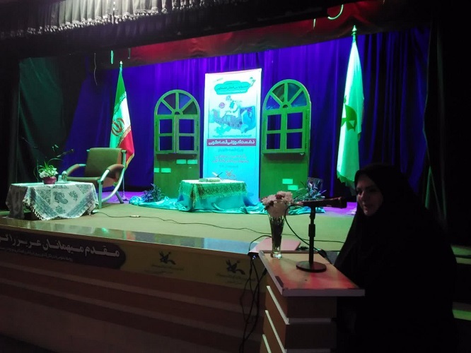 نشست آموزش قصهگویی ویژه مربیان کانون استان اصفهان