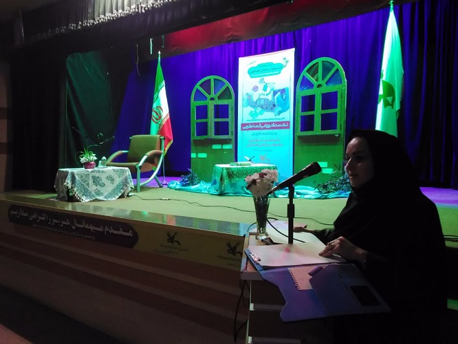 نشست آموزش قصهگویی ویژه مربیان کانون استان اصفهان