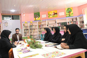 تأکید بر گسترش فعالیت‌های عمومی کانون در بدنه‌ی جامعه در نخستین نشست تحلیلی پاییزی