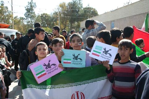 مراسم یوم‌الله ۱۳ آبان ۱۴۰۴ در مراکز کانون استان اصفهان در قاب تصویر