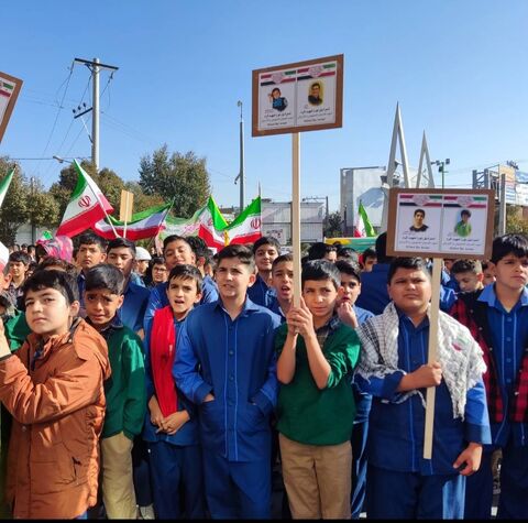 مراسم یوم‌الله ۱۳ آبان ۱۴۰۴ در مراکز کانون استان اصفهان در قاب تصویر