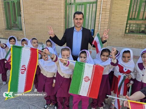 حضور کانون پرورش فکری کودکان و نوجوانان کهگیلویه و بویراحمد در راهپیمایی روز دانش آموز