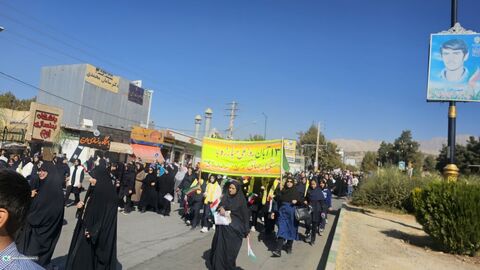 حضور کانون پرورش فکری کودکان و نوجوانان کهگیلویه و بویراحمد در راهپیمایی روز دانش آموز