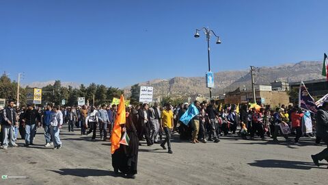 حضور کانون پرورش فکری کودکان و نوجوانان کهگیلویه و بویراحمد در راهپیمایی روز دانش آموز