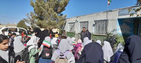 فعالیت‌های کتابخانه سیارروستایی نیشابور همزمان با 13 آبان