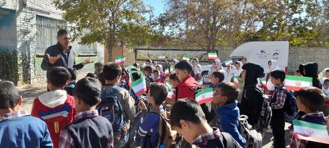 فعالیت‌های کتابخانه سیارروستایی نیشابور همزمان با 13 آبان