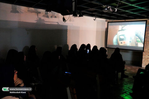 اولین روز اردوی انجمن تصویرگران نوجوان کانون خراسان رضوی در تهران