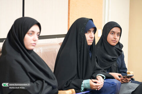 اولین روز اردوی انجمن تصویرگران نوجوان کانون خراسان رضوی در تهران